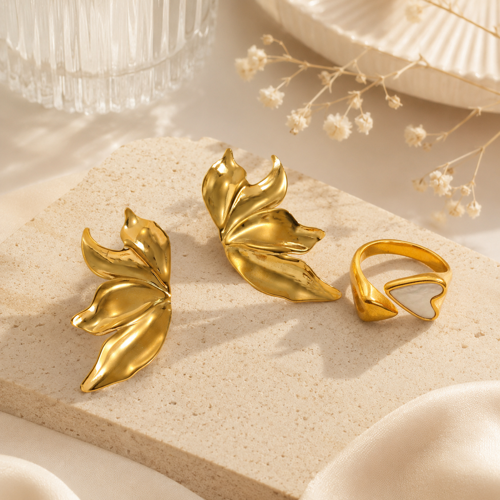 Amora Ring