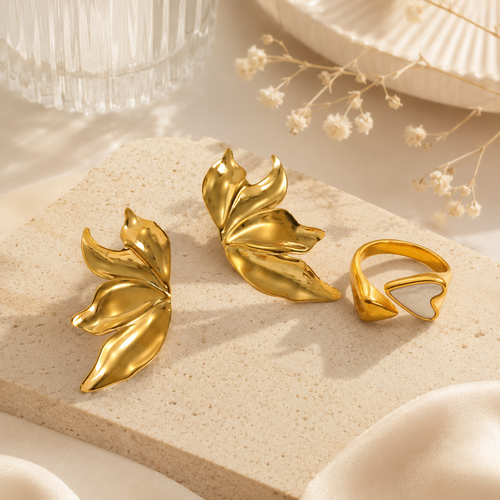 Amora Ring
