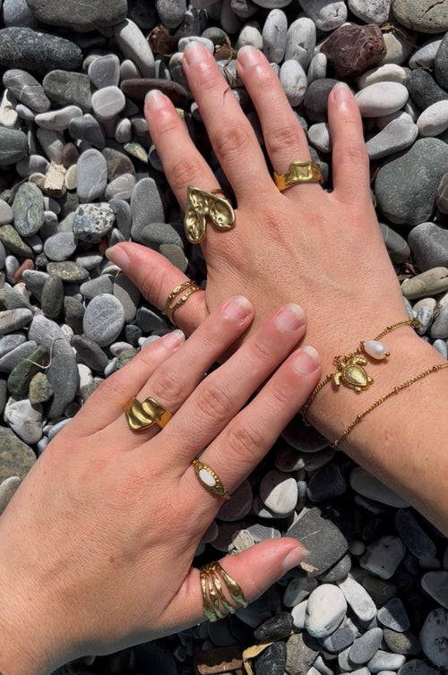 Amora Heart Ring getragen